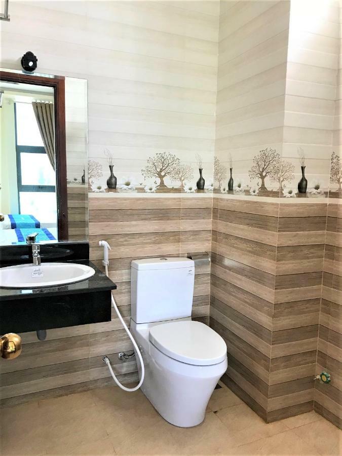 Nhat Tan Hotel Quy Nhon Exterior photo